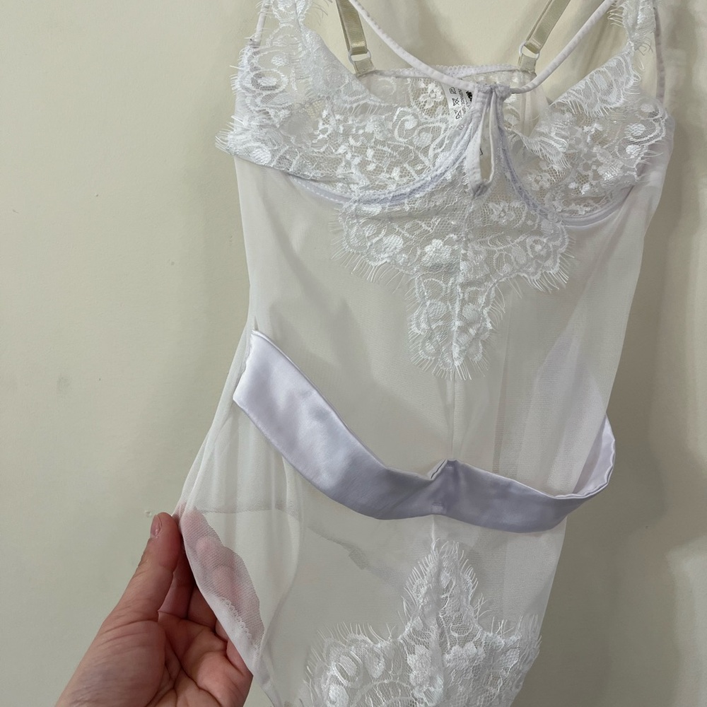 Fashion Nova White Lace See Through Corset Lingerie Bodysuit - Picture 10 of 11